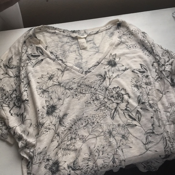 Cute T - Picture 2 of 3